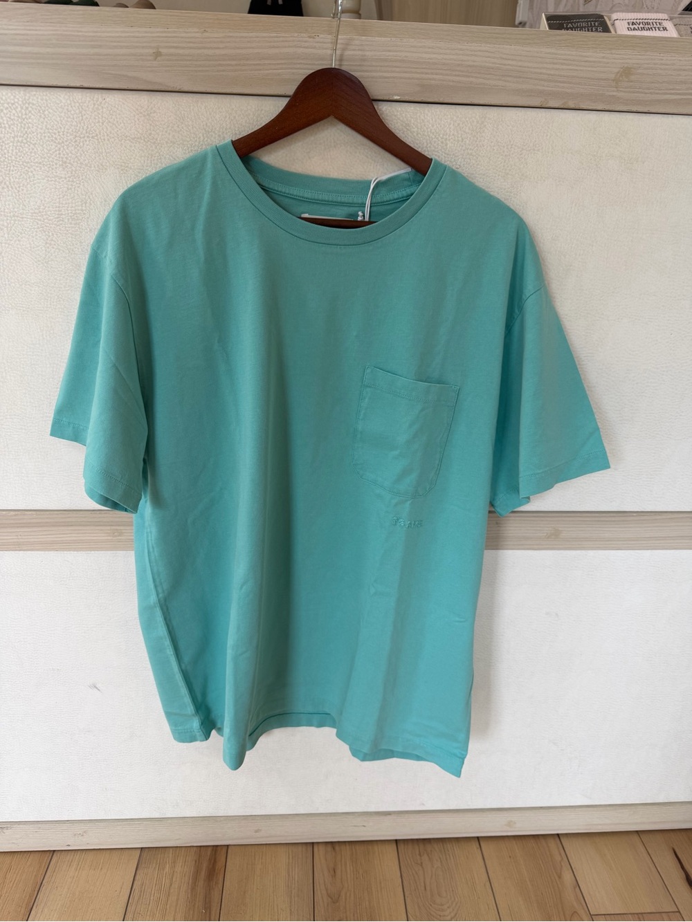 Frame Denim Men’s Short Sleeve Pocket Tee in Aqua Blue